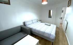 Laret Guest House